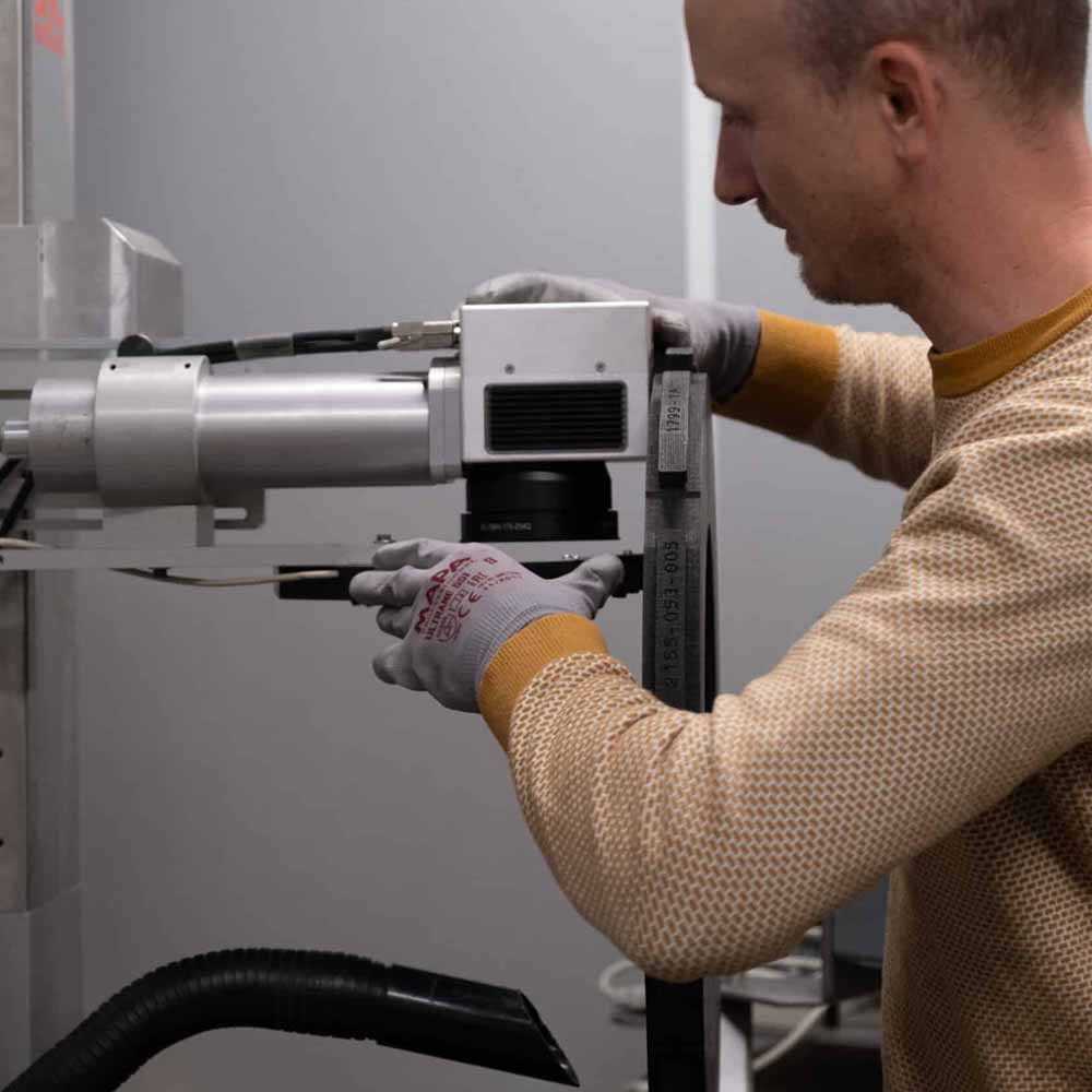 marcator laser integrat