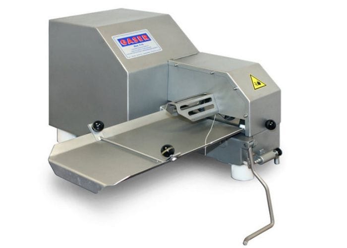Masina de legat carnati semiautomat - fir continuu reglabil, viteza ajustabila, fara alimentare electrica