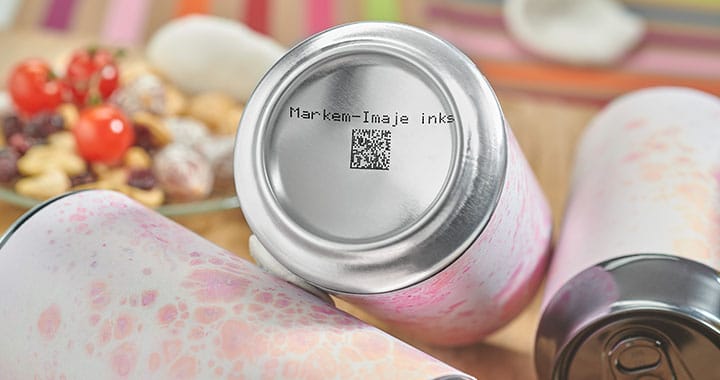Cod 2D Data Matrix si QR marcat inkjet CIJ pe produs, lizibil pentru scanare si inspectie