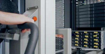 manipulare servere ergonomica data centers