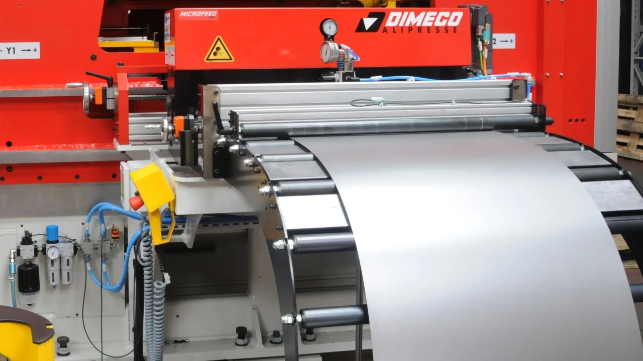 Alimentator DIMECO MICROFEED pentru tablă din rolă